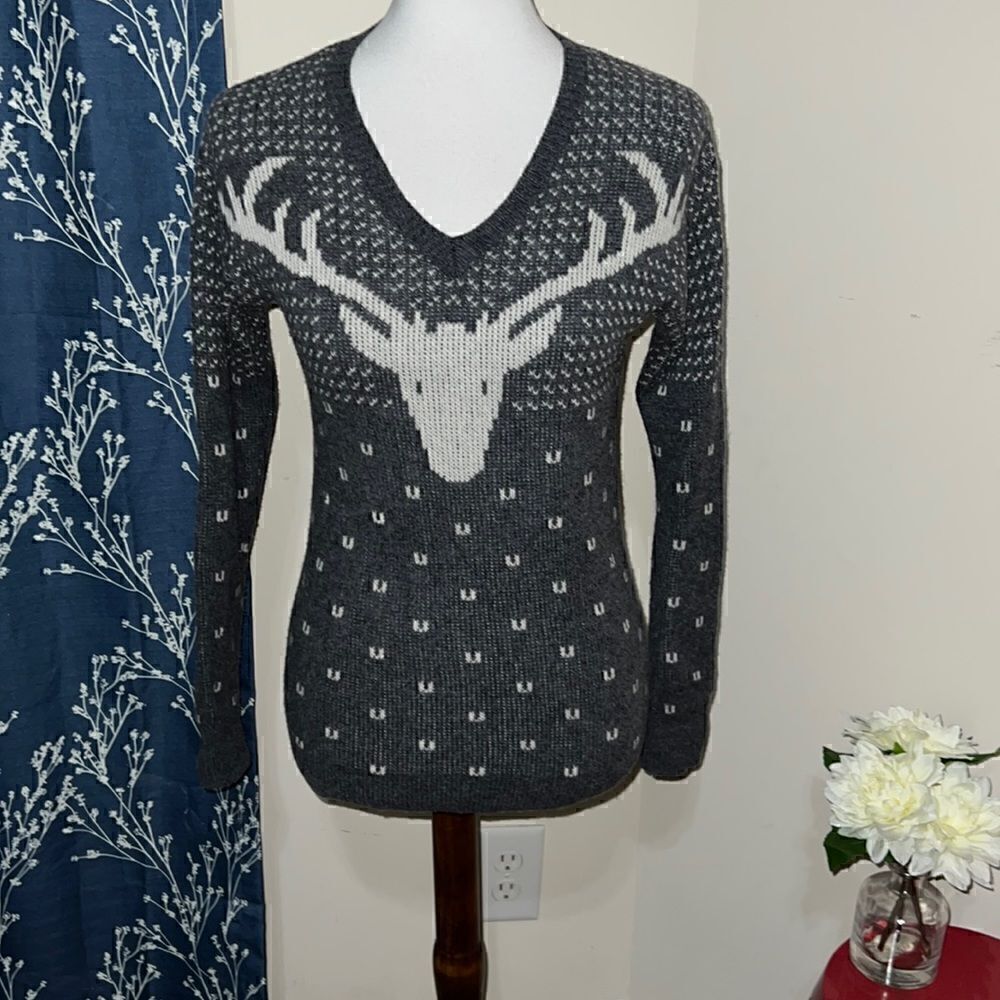 J. Crew Wool Deer Sweater Christmas Winter Holiday Gray White V-Neck sz S Small